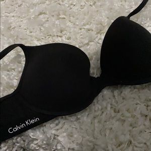 CALVIN KLEIN - Black Bra